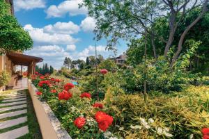 A garden outside Hotel Cernia Isola Botanica