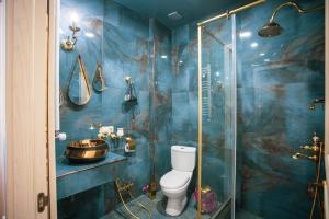 Bilik mandi di Borjomi Classic Hotel