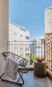 Stylish Studio Apt w Balcony 3-min From the Beach with Shelter