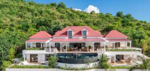 Bazén v ubytování Hôtel Barrière Le Carl Gustaf St Barth nebo v jeho okolí