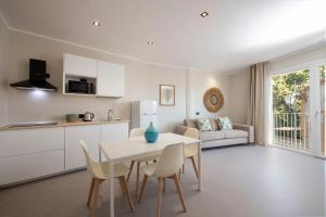 Dapur atau dapur kecil di MEM Lodge and Suite