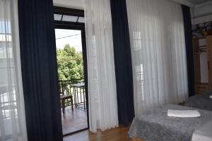 A balcony or terrace at жули