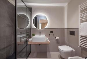 Bilik mandi di MEM Lodge and Suite
