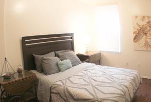 Voodi või voodid majutusasutuse 3 BR Southside Loft - Amazing Location toas