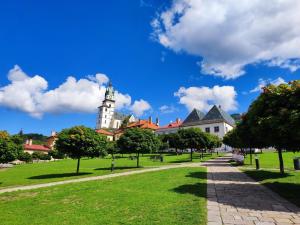 Vonkajšia záhrada v ubytovaní Križkov dom