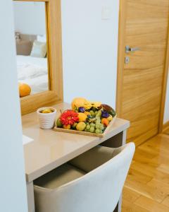 Rúm í herbergi á HOTEL Villa Cvijanović - WELLNESS-SPA
