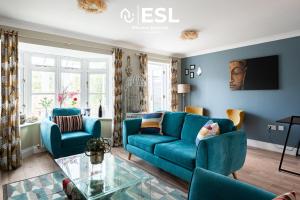 Posezení v ubytování 4 Bedroom Townhouse 10mins walk from Shrewsbury Town Centre with Parking