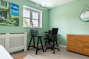 Fotografie z fotogalerie ubytování 4 Bedroom Townhouse 10mins walk from Shrewsbury Town Centre with Parking v destinaci Shrewsbury