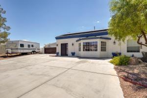 Gallery image of Sunny Las Vegas Studio with Shared Pool and Backyard! in Las Vegas
