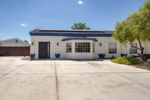 Gallery image of Sunny Las Vegas Studio with Shared Pool and Backyard! in Las Vegas