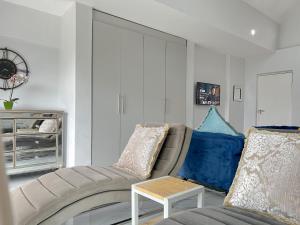 Amoris Guesthouse - In Randburg的休息区