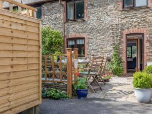 Zahrada ubytování Honeysuckle Cottage