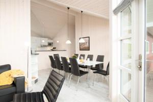 Kuchyň nebo kuchyňský kout v ubytování Resort 1 Ferienhaus Typ D 160