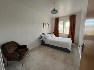 Gallery image of KENT, DARTFORD STATION APARTMENTs in Dartford