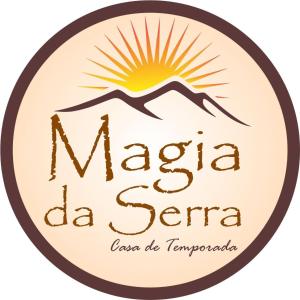 een logo van de marca la serra bij Magia da Serra Casa Temporada in Pirenópolis