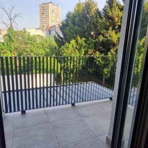 Balkon atau teras di Amar 4