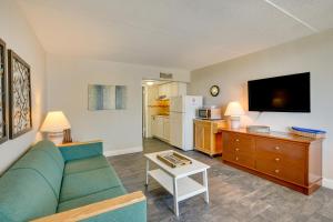 Galeriebild der Unterkunft Ocean-View Jersey Shore Condo Walk to Beach! in Wildwood