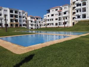 Piscina en o cerca de Lilac's Garden vue piscine