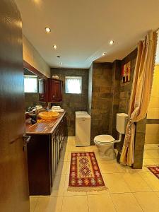 Kylpyhuone majoituspaikassa Antik Apartment