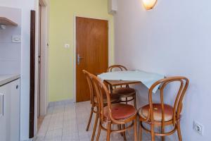 Fotografie z fotogalerie ubytování Apartments with parking spaces Crikvenica - 5494 v destinaci Crikvenica