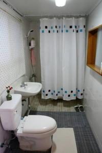 Kúpeľňa v ubytovaní Damyang Flower & Hanok