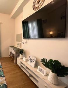 TV a/nebo společenská místnost v ubytování ASG Davao Staycation