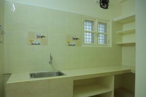 Koupelna v ubytování Padma Homes Stay- Luxury Service Apartment 1BHK & 2BHK & 3BHK