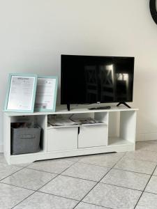 TV a/nebo společenská místnost v ubytování JACAM home free parking Como
