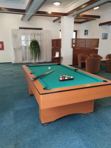 Piljardilaud majutusasutuses Hotel SOREA ĎUMBIER