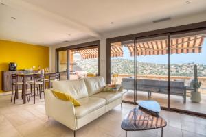Zona d'estar a Superbe T4 -Vue Mer- Tout Confort Refait à Neuf!