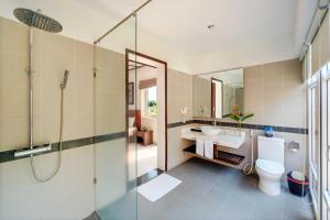 Koupelna v ubytování Tam Thanh Beach Resort & Spa