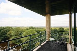 Balkón nebo terasa v ubytování Van der Valk Hotel Sneek