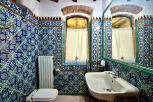 A bathroom at Molino in chianti