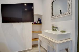 Televisor o centre d'entreteniment de Calypso Apt. Mandouki, Corfu