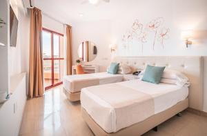 Postel nebo postele na pokoji v ubytování Hotel Angela - Adults Recommended
