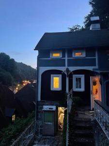 Budova, v ktorej sa vila nachádza