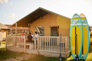 入住Dutchen Erfgoedpark De Hoop Glamping的客人