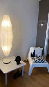 Postel nebo postele na pokoji v ubytování Appart Cosy vue piscine, wifi, à 500 m plage