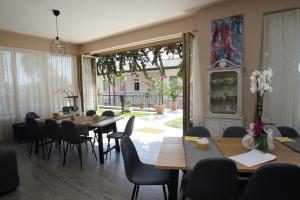 A seating area at Villa Ai Colli