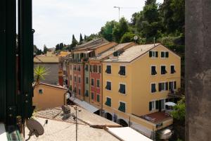 - une vue sur la ville depuis un bâtiment dans l'établissement Casa Margaux by PortofinoHomes, à Portofino