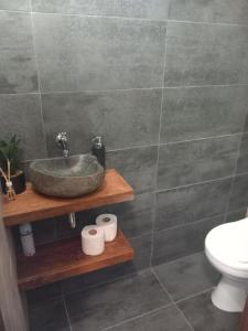 Kúpeľňa v ubytovaní Boglárka Vendégház Tiszalök