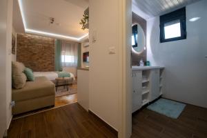 Posezení v ubytování Lux Apartman Petrovic + 31 fotografií