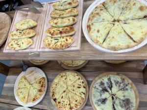 Makanan di atau berdekatan hotel