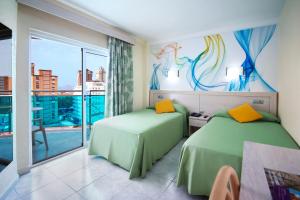 Bazén v ubytování Hotel Servigroup Calypso nebo v jeho okolí