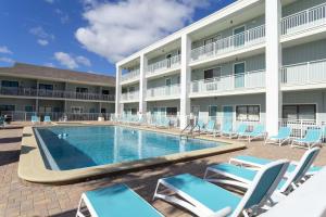 La alberca dentro o cerca de Coastal Waters 309-Direct Oceanfront Condo