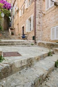 Galeriebild der Unterkunft Modern Stone House, luxury suites in Dubrovnik Old Town in Dubrovnik