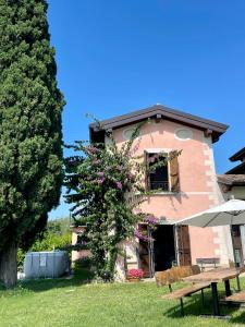 The building in which a vidéki vendégházakat is located
