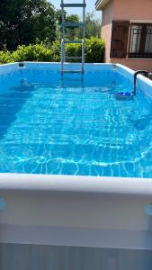 The swimming pool at or close to Agriturismo valsiniga