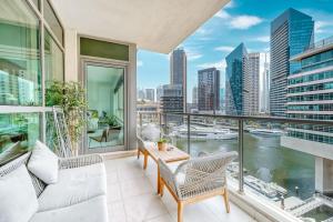 Fotografie z fotogalerie ubytování 2 Beds Boho Design w Marina view In Marina Quays v Dubaji