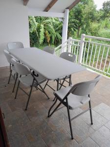 Un balcón o terraza en Le Paradis